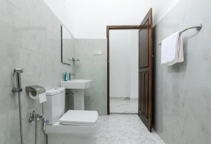 اتاق استاندارد با تخت بزرگ, Arugambay Resort