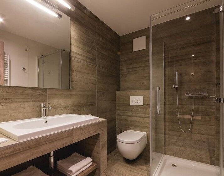 اتاق استاندارد سه نفره, Guesthouse Grof