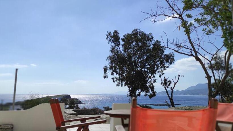 חדר סטנדרט לארבעה נוף לים, Archipelagos Boutique