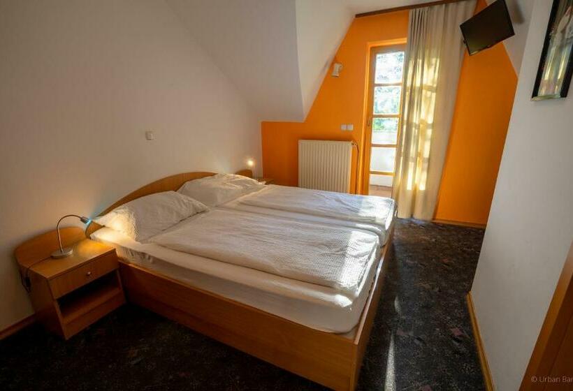 اتاق استاندارد با بالکن, Gostilna Logar