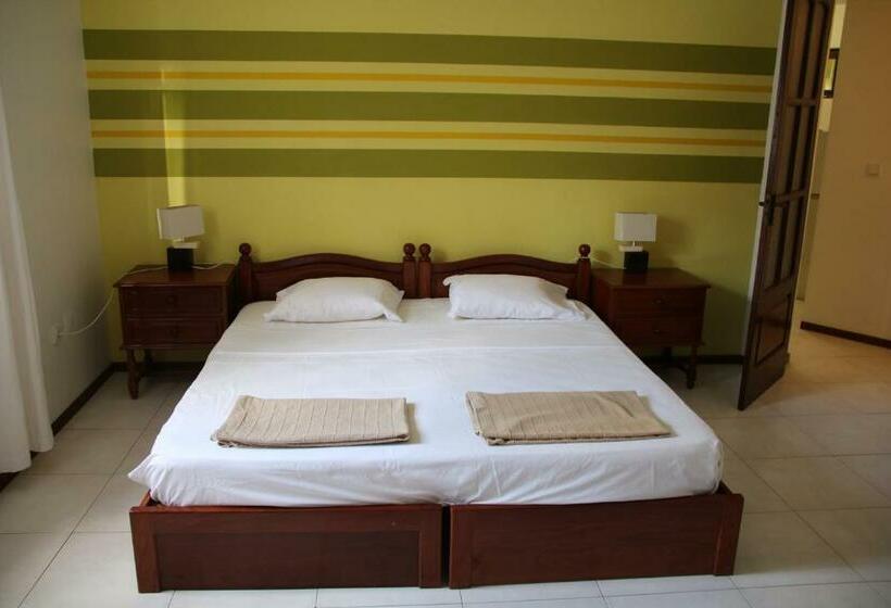 اتاق استاندارد, Residencial Raiar