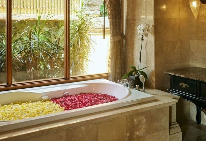 וילת 2 חדרי שינה נוף לים, Ayana Villas Bali