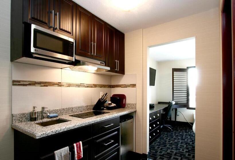 סוויטה דלוקס, Foxwood Inn & Suites Drayton Valley