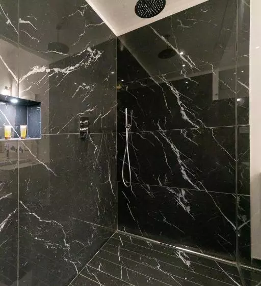 スーペリアスタジオ, Garden Relais Le Fontanelle