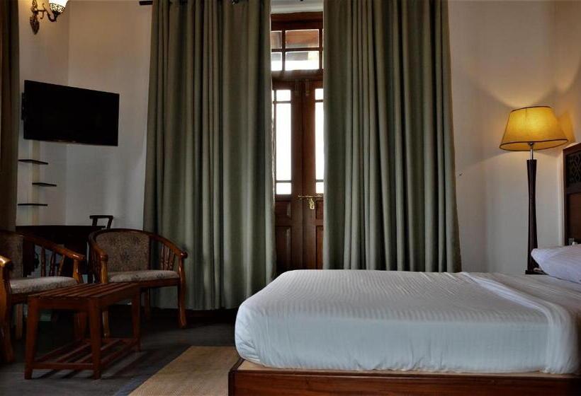 Deluxe Room with Balcony, Heaven Seven  Nuwara Eliya