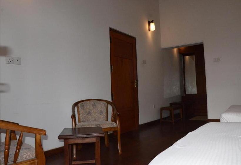 Family Room, Heaven Seven  Nuwara Eliya