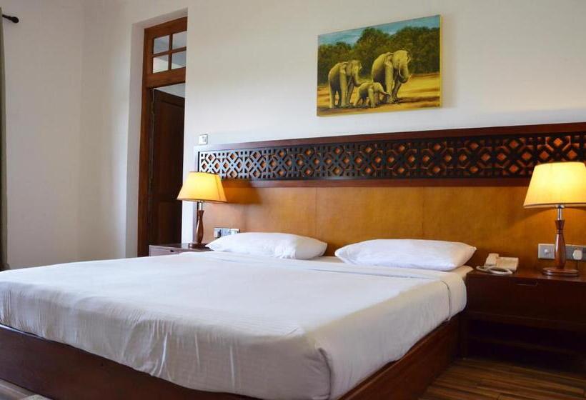 Deluxe Room with Balcony, Heaven Seven  Nuwara Eliya