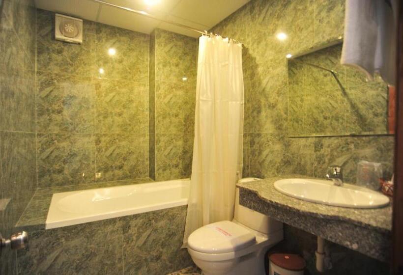 اتاق لوکس, Hong Thien Ruby