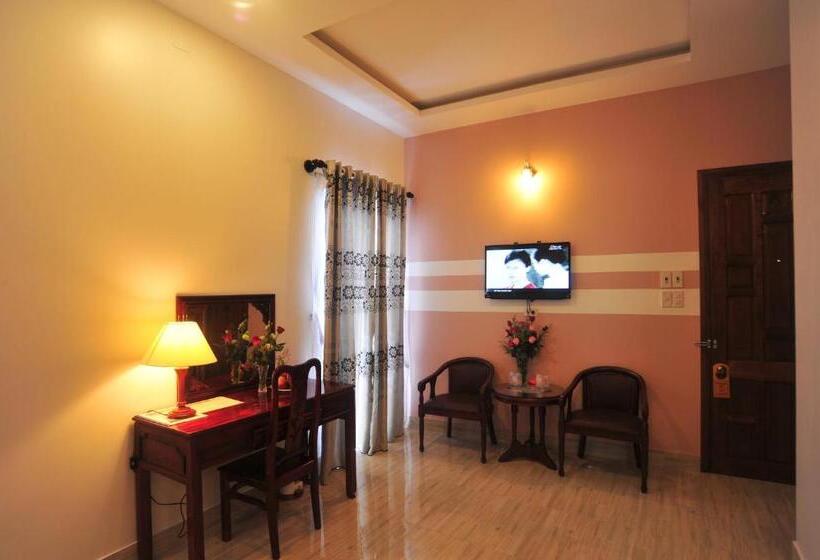 اتاق لوکس, Hong Thien Ruby