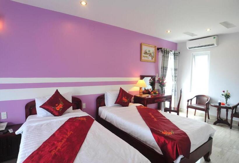 اتاق لوکس, Hong Thien Ruby