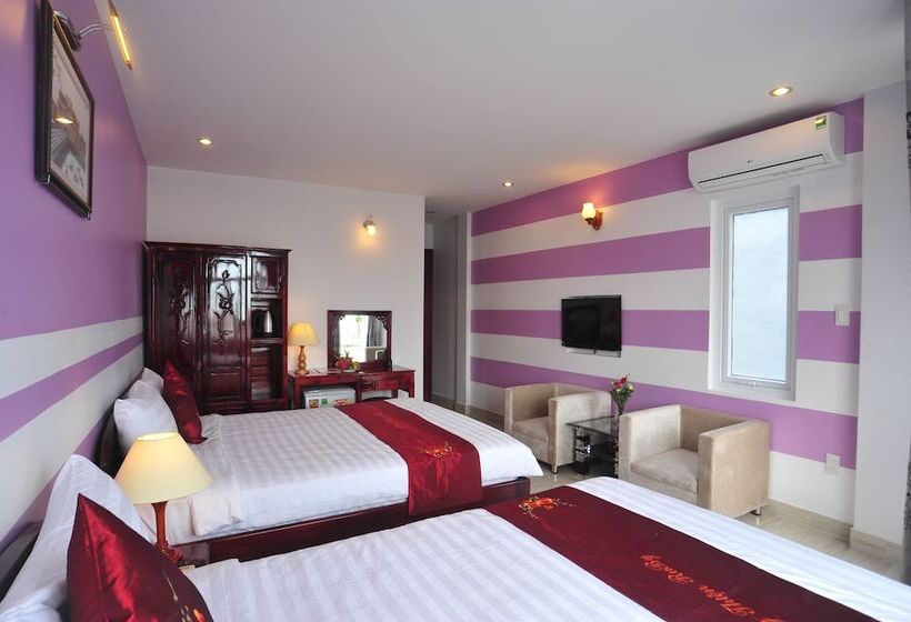 اتاق خانوادگی, Hong Thien Ruby