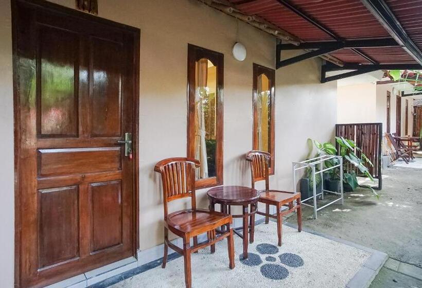 デラックスルーム, Kampung 168