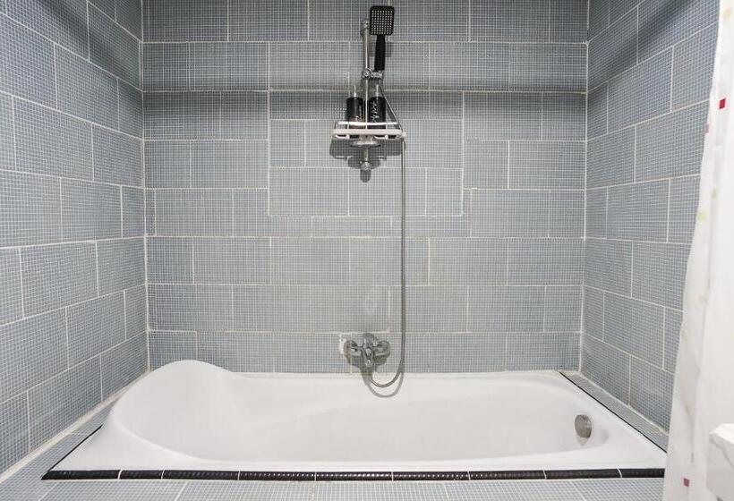 スイート, Kampung 168