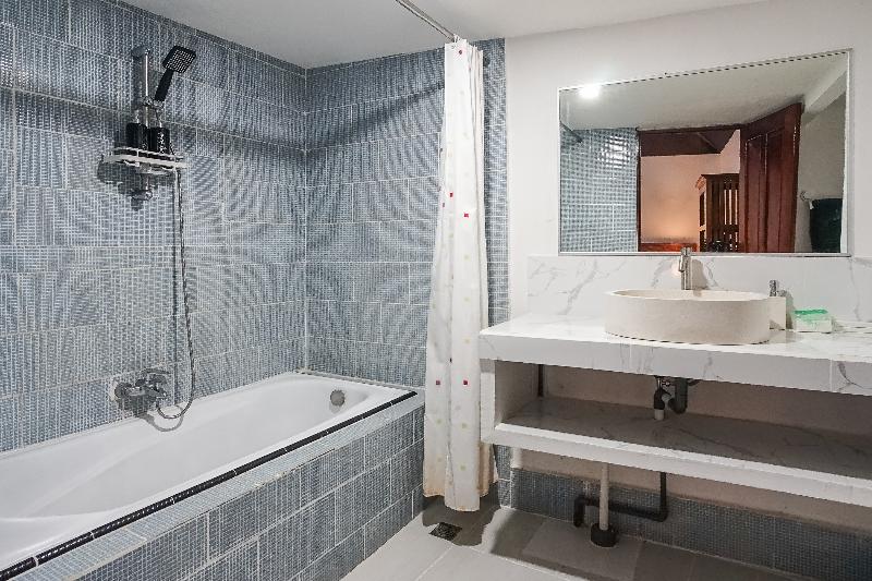 スイート, Kampung 168