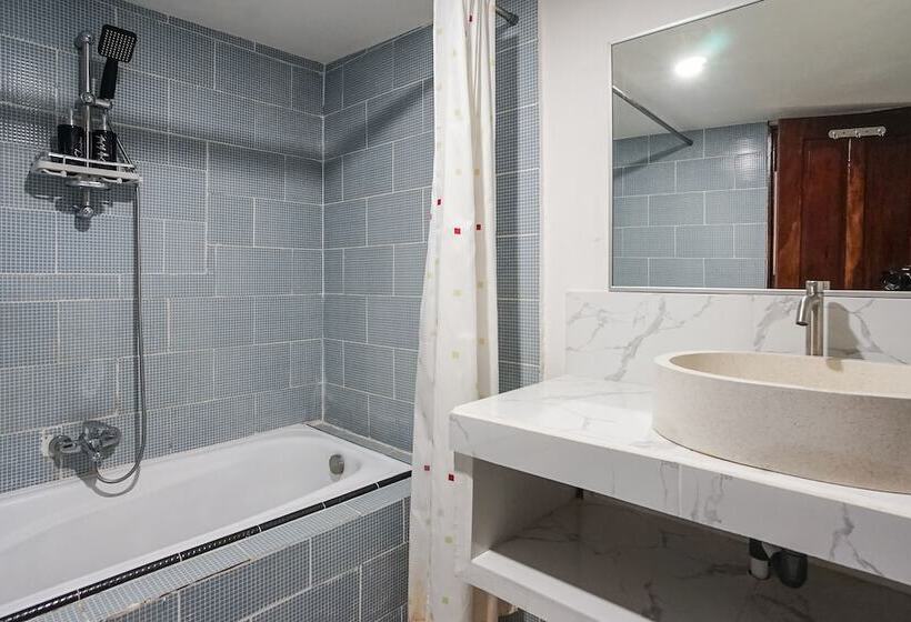 スイート, Kampung 168