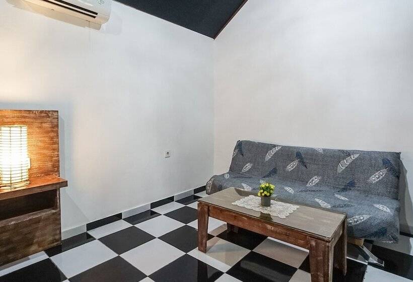 Люкс, Kampung 168