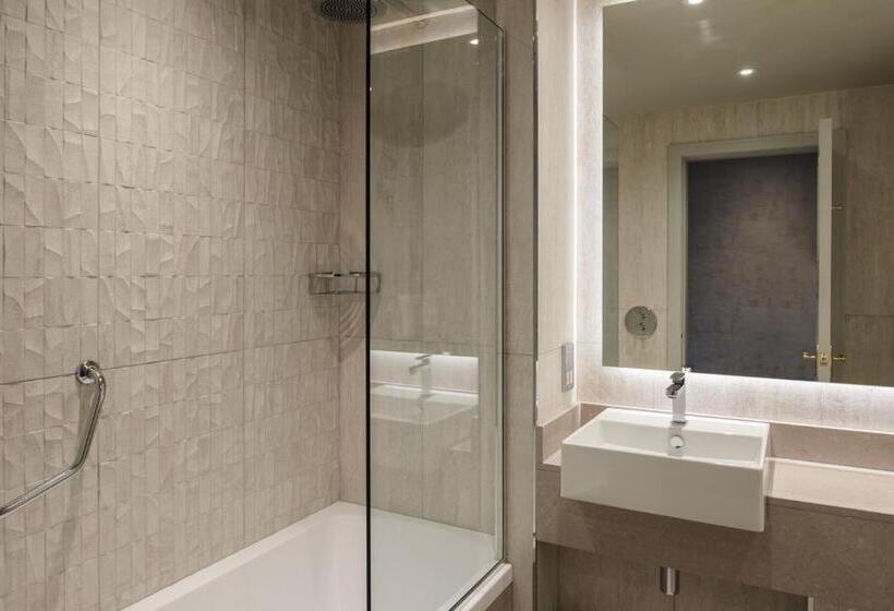 Номер Executive, Lochside House Hotel & Spa