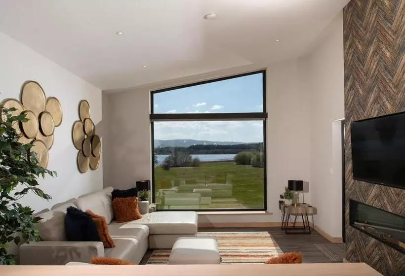 ２ベッドルームハウス, Lochside House Hotel & Spa