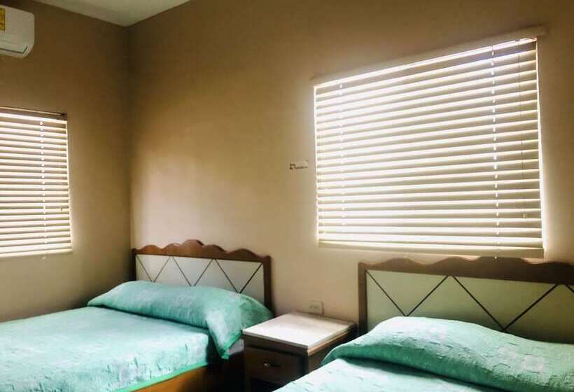 חדר משפחתי, Posada Los Olivos Los Mochis