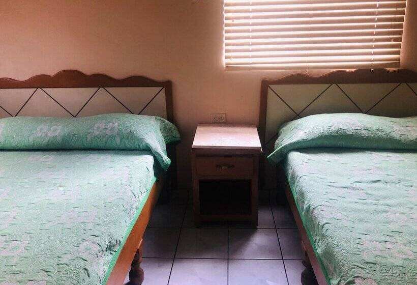 חדר משפחתי, Posada Los Olivos Los Mochis