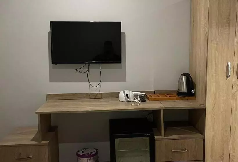 スタンダード4人部屋, Rozza