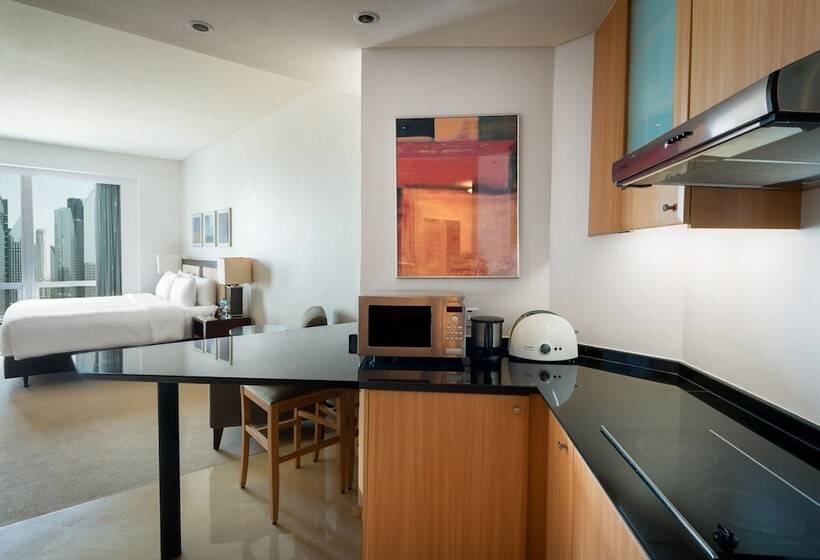 Студио Executive, Shangri La Apartments