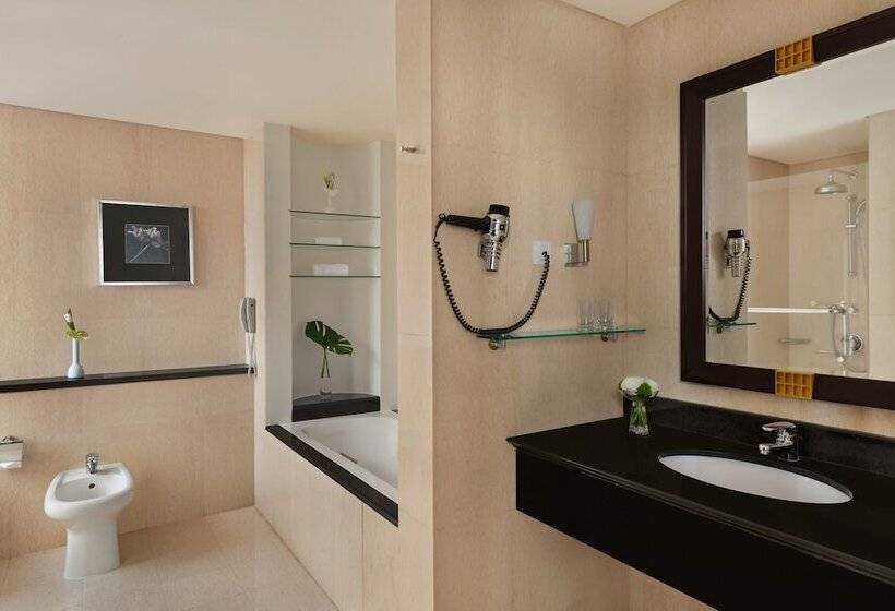 Апартаменты 2 Спальни, Shangri La Apartments