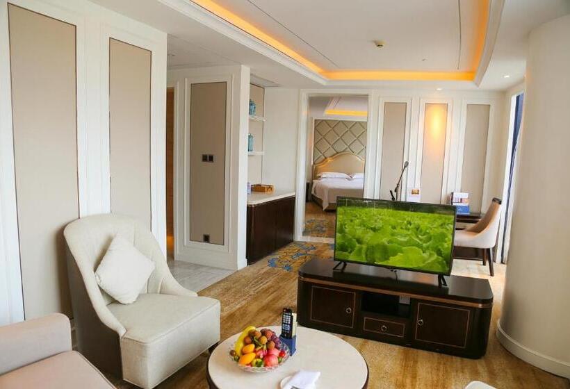 سوییت لوکس, Shenzhen Dayhello International