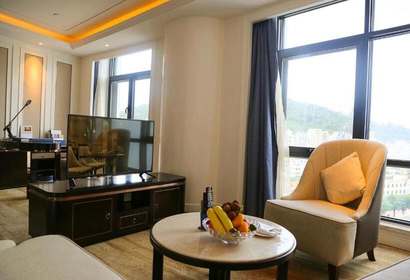 سوییت لوکس, Shenzhen Dayhello International