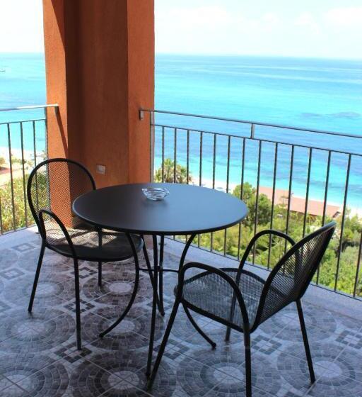 غرفة ديلوكس مطلّة علي البحر, Terrazzo Sul Mare