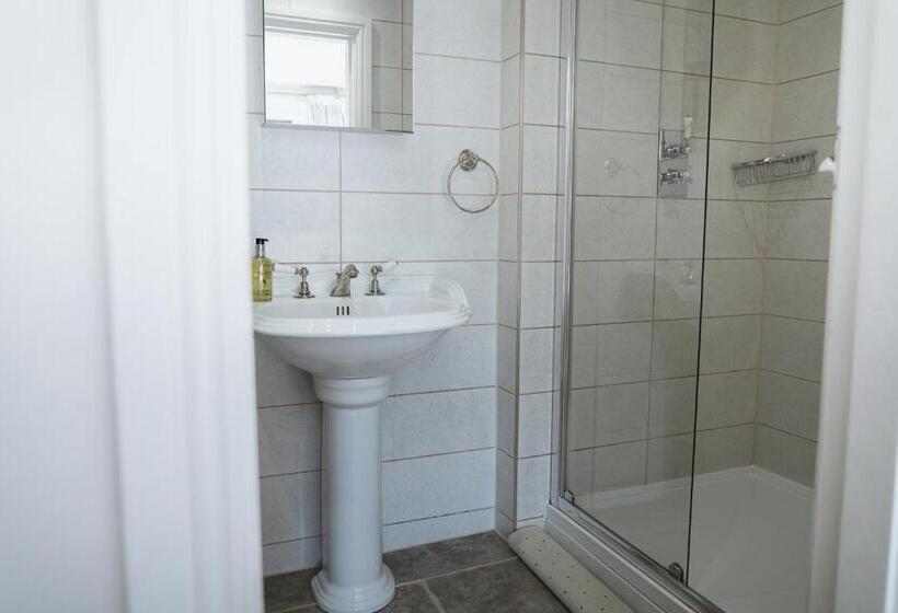 اتاق پرمیوم, The Old Hall Inn