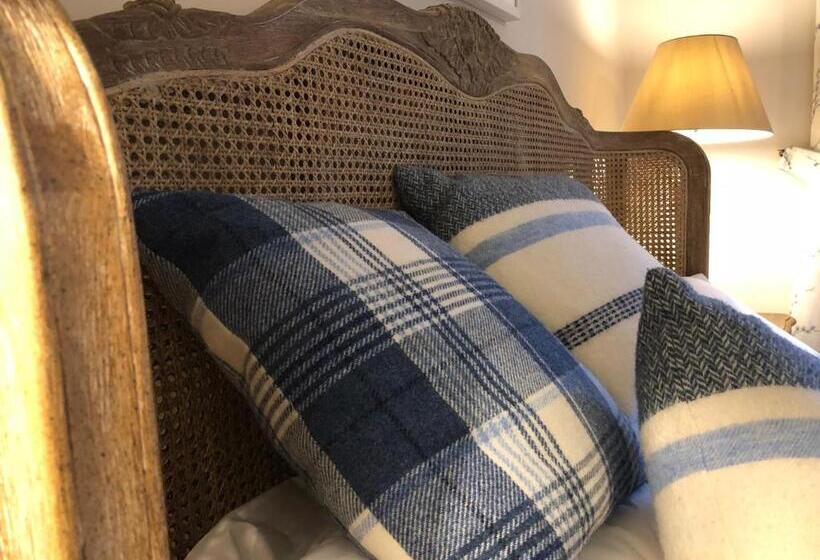 اتاق پرمیوم, The Old Hall Inn