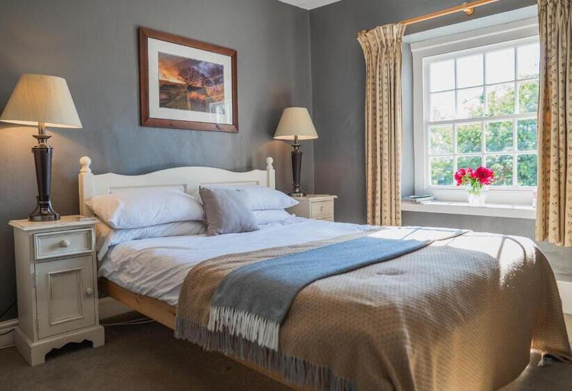 اتاق استاندارد, The Old Hall Inn