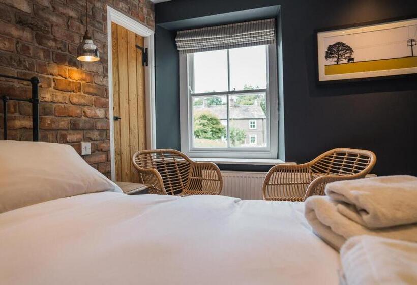 اتاق استاندارد با بالکن, The Old Hall Inn