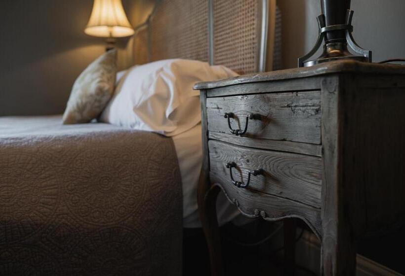 اتاق پرمیوم, The Old Hall Inn