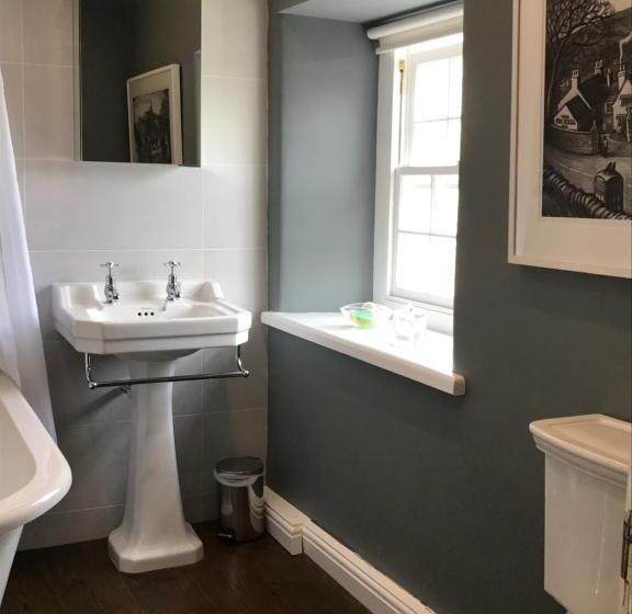 اتاق پرمیوم, The Old Hall Inn