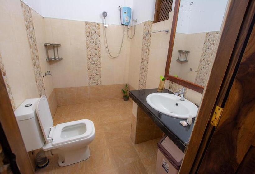 デラックスルーム, Water Edge Resort