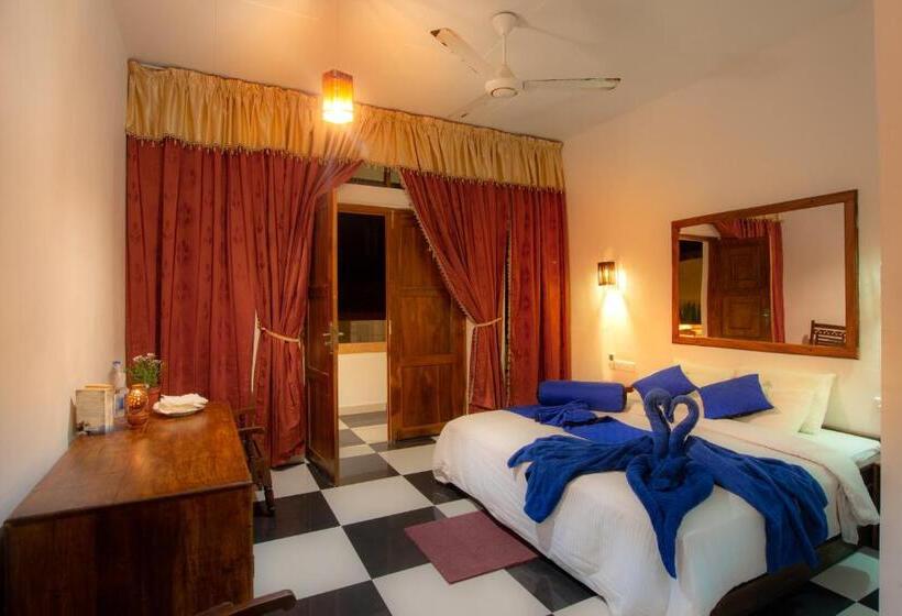 デラックスルーム, Water Edge Resort