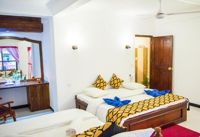 スーペリアールーム, Water Edge Resort