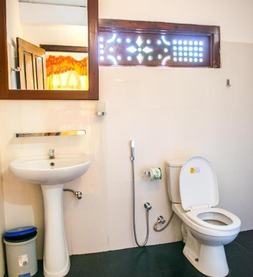 家族用バンガロー, Water Edge Resort