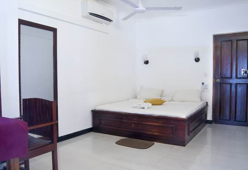 スーペリアールーム, Water Edge Resort