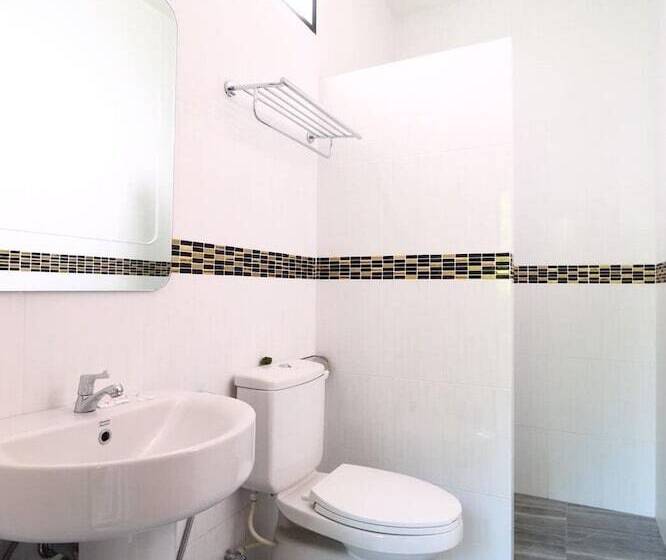 Medencére Néző Deluxe Szoba, Peaceful Resort Koh Lanta