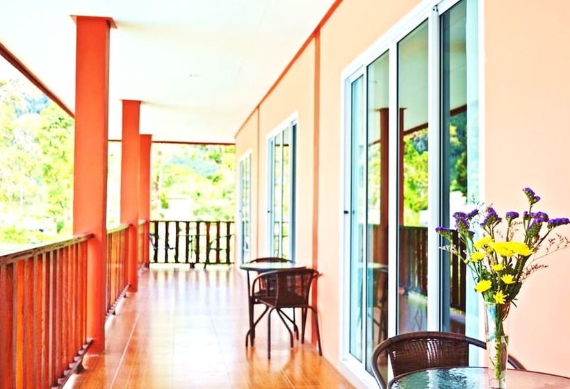 Medencére Néző Deluxe Szoba, Peaceful Resort Koh Lanta