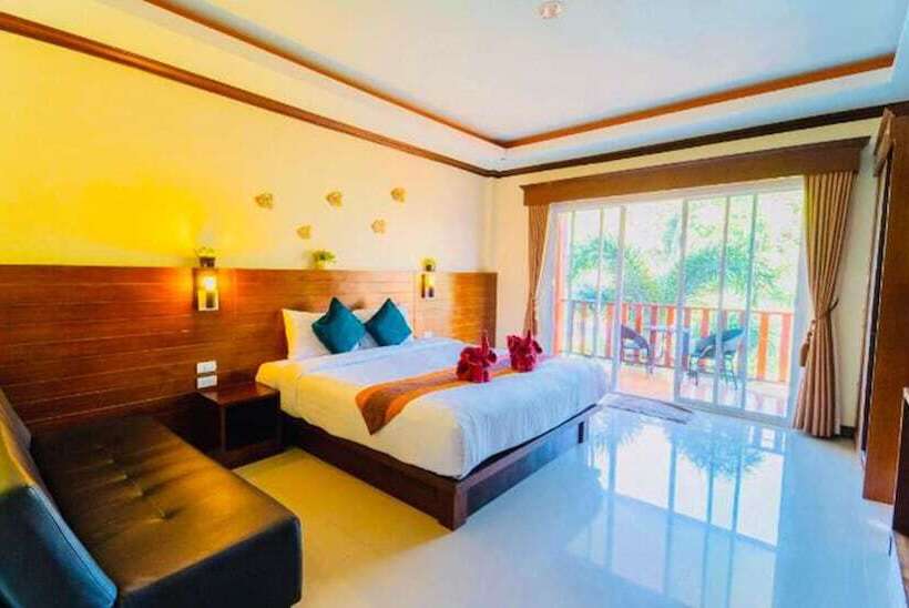 Medencére Néző Deluxe Szoba, Peaceful Resort Koh Lanta