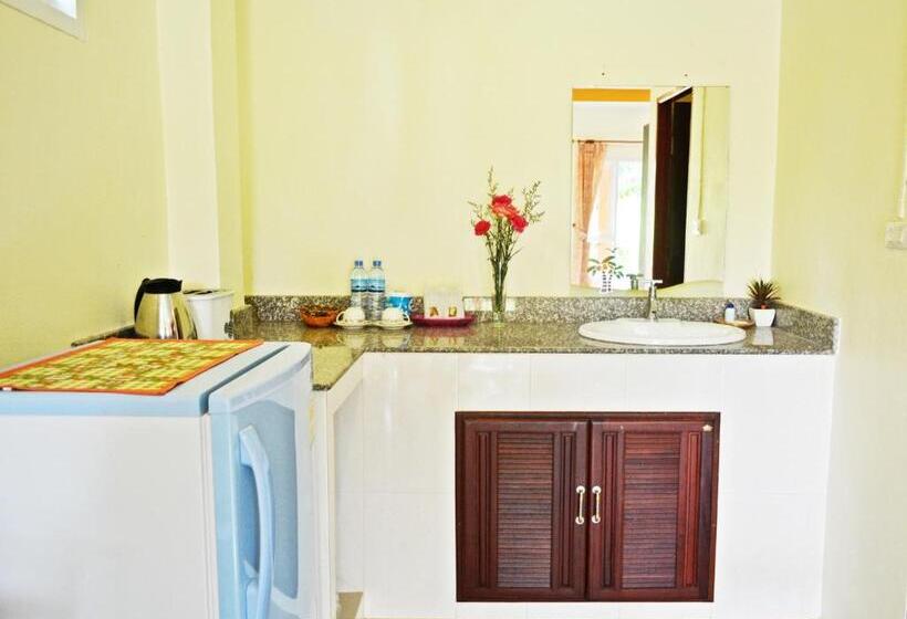 Deluxe Bungalow, Peaceful Resort Koh Lanta