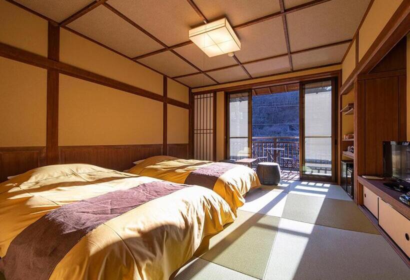 标准间带阳台, Shima Onsen Kashiwaya Ryokan