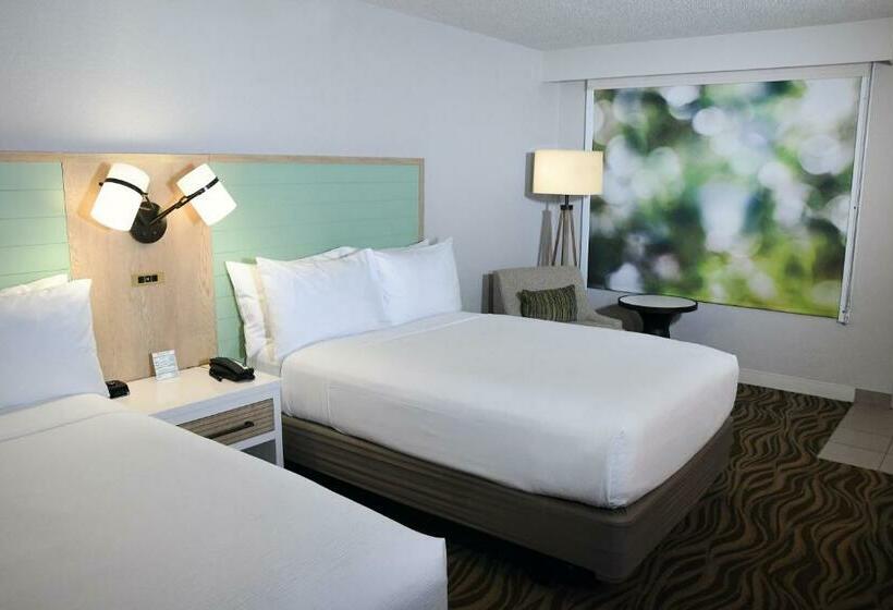 带2个双人床的标准工作室, Wyndham Garden Lake Buena Vista Disney Springs® Resort Area