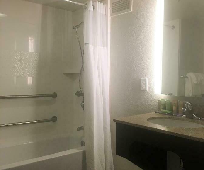 适合残疾人使用的标准间, Wyndham Garden Lake Buena Vista Disney Springs® Resort Area