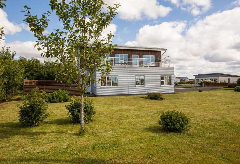 اتاق استاندارد با سرویس بهداشتی مشترک, Kvöldstjarnan Gistiheimili