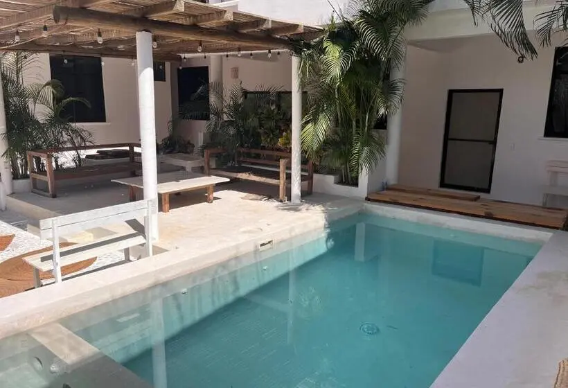 1 Bedroom Penthouse Apartment, La Punta Rooms